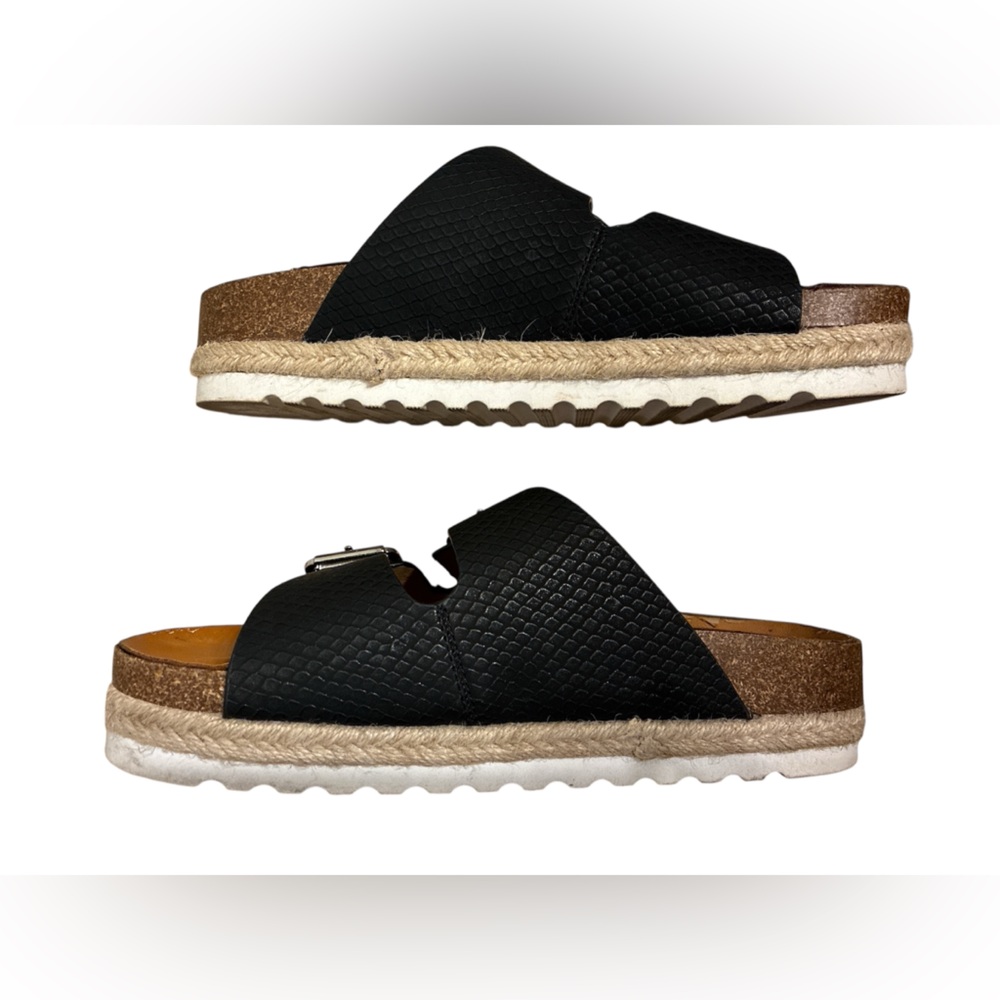 DV by Dolce Vita Carther Black Platform Double Buckle Sandals. Size 6. - Picture 3 of 13